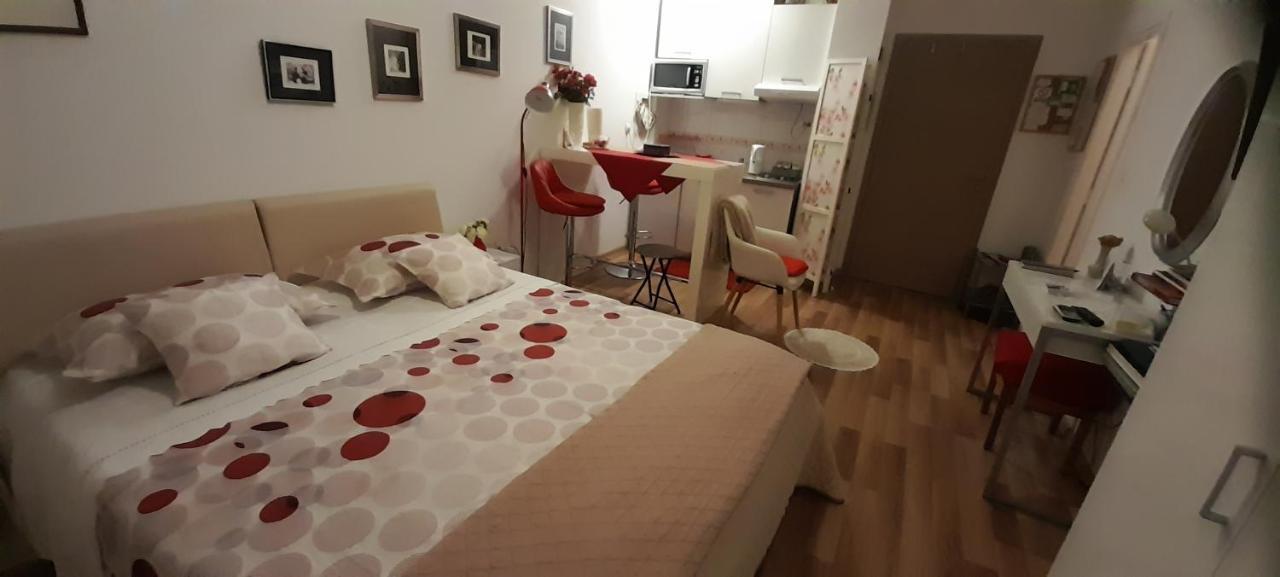 Klara Studio Apartman Split Exterior foto